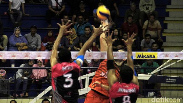 Tim Putra BNI Kalahkan Tim Jakarta Pertamina