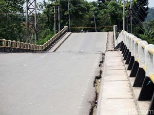 Begini Kondisi Jembatan Cipamingkis yang Patah di Bogor