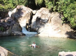 Lubuak Ngalauan, Air Terjun Cilik di Dalam Hutan Padang