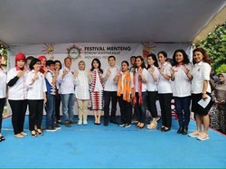 Timses Ahok Laporkan Anies-Sandi dan Hary Tanoe Bagi-bagi Sembako