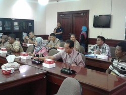 Pemkot Didesak Tutup Pasar Grosir Ilegal di Surabaya