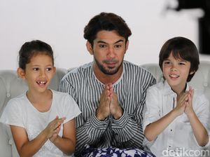 Potret Kedekatan Reza Rahadian dengan Keponakan