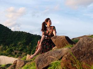 Raisa Jalan-jalan di Lombok, Main ke Pantai Hingga Bukit