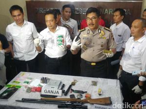 Polda Jawa Tengah Tangkap Penjual Ekstrak Ganja Via Facebook Polda Jawa Tengah Tangkap Penjual Ekstrak Ganja Via Facebook