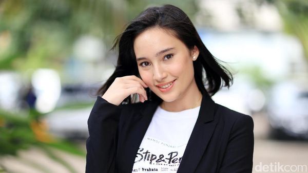 Ngantuk Siang-siang? Lihat Foto Tatjana Saphira Dulu Yuk!