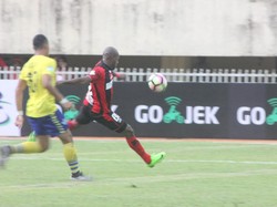 Persipura Imbang, Liestiadi Langsung Hadapi Tekanan dari Fans