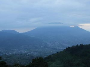 Meski Mendung, Sunrise di Sikunir Tetap Dramatis