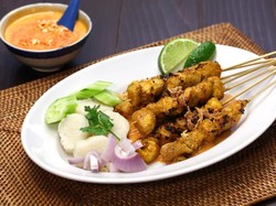 Sate Ambal dan Sate Blora, Sate Bersaus Unik dari Jawa