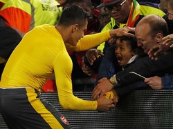 Ekspresi Alexis Sanchez Ini Akan Bikin Fans Arsenal Senang