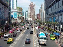 Berkeliling Kota Bangkok yang Istimewa