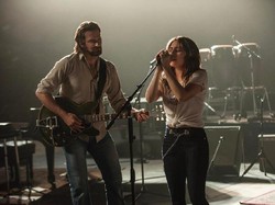 Jadi Kekasih Bradley Cooper, Lady Gaga Main Film Perdana