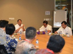 Menpar Dapat Jaminan 2 Rute Penerbangan Baru dari AirAsia