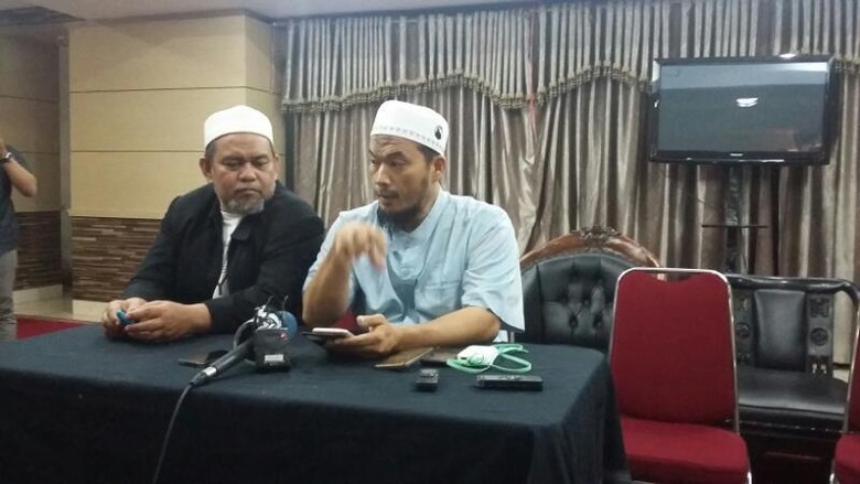 HABIB RIZIQ BAKAL LEBARAN DI ARAB SAUDI