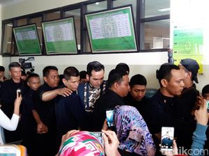 Dikawal Bodyguard, Atalarik Syah Penuhi Panggilan KPAI