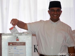 Anies: Harga Diri Tak Bisa Dibeli dengan Sembako