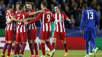 Para pemain Atletico Madrid merayakan gol. Hasil imbang ini mengantarkan Atletico ke semifinal Liga Champions. Darren Staples/Reuters.