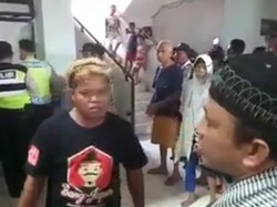 Heboh Pria Mencak-mencak di Rusun Tolak Ahok
