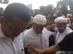 Habib Rizieq ke Istiqlal, Disambut Takbir Peserta Tamasya Al Maidah