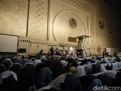 Anies, Prabowo, Habib Rizieq, dan Jemaah Sujud Syukur di Istiqlal
