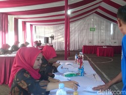 Di TPS 027 Kebagusan, Neno Warisman: Ini TPS Ibu Mega Ya?