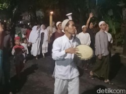 Massa Lintasi Posko Ahok-Djarot, Bawa Obor dan Bunyikan Klakson