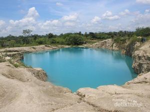 Pasti Tidak Percaya, Tangerang Punya Danau Biru Seperti Ini