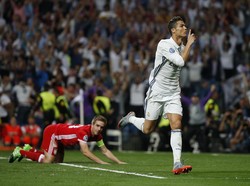 Ronaldo Hat-trick, Madrid Singkirkan Bayern