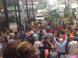 Anies-Sandi Menang di Rusun Jatinegara, Pendukung Bernyanyi