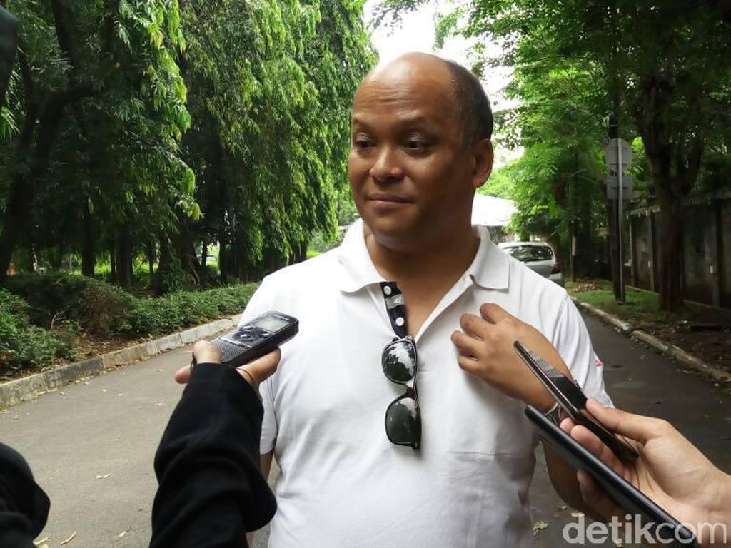 Ilham Habibie: Jangan Jadi Importir, RI Harus Bikin Mobil Listrik Ilham Habibie: Jangan Jadi Importir, RI Harus Bikin Mobil Listrik