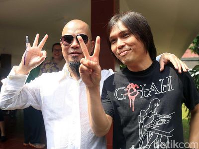 Ahmad Dhani dan Once, Beda Tapi Akur