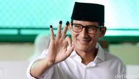 Salam 3 Jari Sandiaga Uno Usai Mencoblos