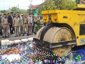 Peringati HUT Satpol PP, Ribuan Miras Dimusnahkan di Bantul Peringati HUT Satpol PP, Ribuan Miras Dimusnahkan di Bantul