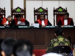 Kecewa Tuntutan, Massa Kontra-Ahok Bakal Laporkan JPU ke Komjak