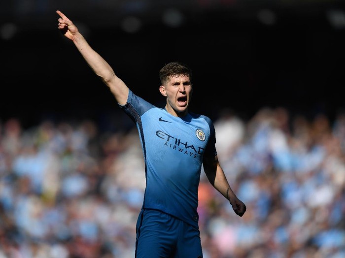 Guardiola Bisa Bikin Stones Jadi Bek Terbaik Dunia