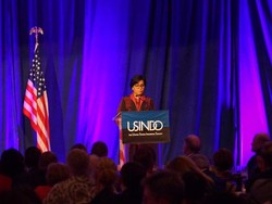 Canda Sri Mulyani: Saya Mau Kirim CV ke Donald Trump