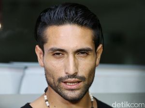 Terus Temani Julia Perez, Janji Gaston Bila sedang di Indonesia