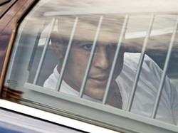 Mantan Bintang NFL Aaron Hernandez Ditemukan Tewas di Sel Penjara