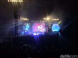 Coldplay Kenalkan Lagu Terbaru di Tokyo