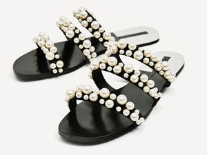 5 Sandal Ini Lagi Tren, Cocok Dipakai Hangout Hingga Kondangan