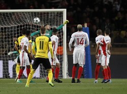 Turun Minum, Monaco Ungguli Dortmund 2-0