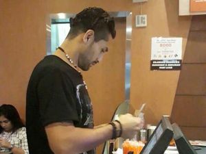 Akhirnya, Gaston Jenguk Jupe