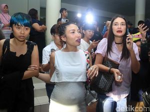 Dijenguk Luna Maya dan Ayu Dewi, Jupe Lontarkan Kalimat Ini