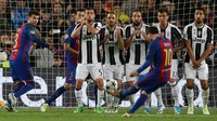 Juventus digempur habis-habisan oleh Barcelona di Camp No, namun, lini pertahanan Juventus yang dipimpin oleh Leonardo Bonucci dan Giorgio Chiellini tampil sangat solid untuk meredam serbuan-serbuan Barca. Messi, Suarez, dan Neymar pun frustrasi.Reuters/Albert Gea.