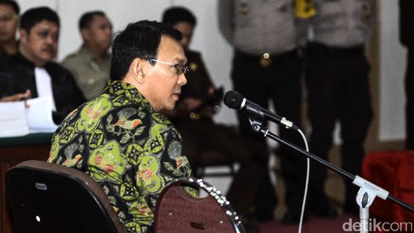 Ahok Dituntut 1 Tahun Penjara Percobaan 2 Tahun