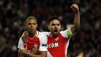 Gol-gol Monaco dicetak oleh Kylian Mbappe, Radamel Falcao dan Valere Germain. Sementara Dortmund hanya mampu membalas 1 gol melalui Marco Reus. Reuters/Eric Gaillard.
