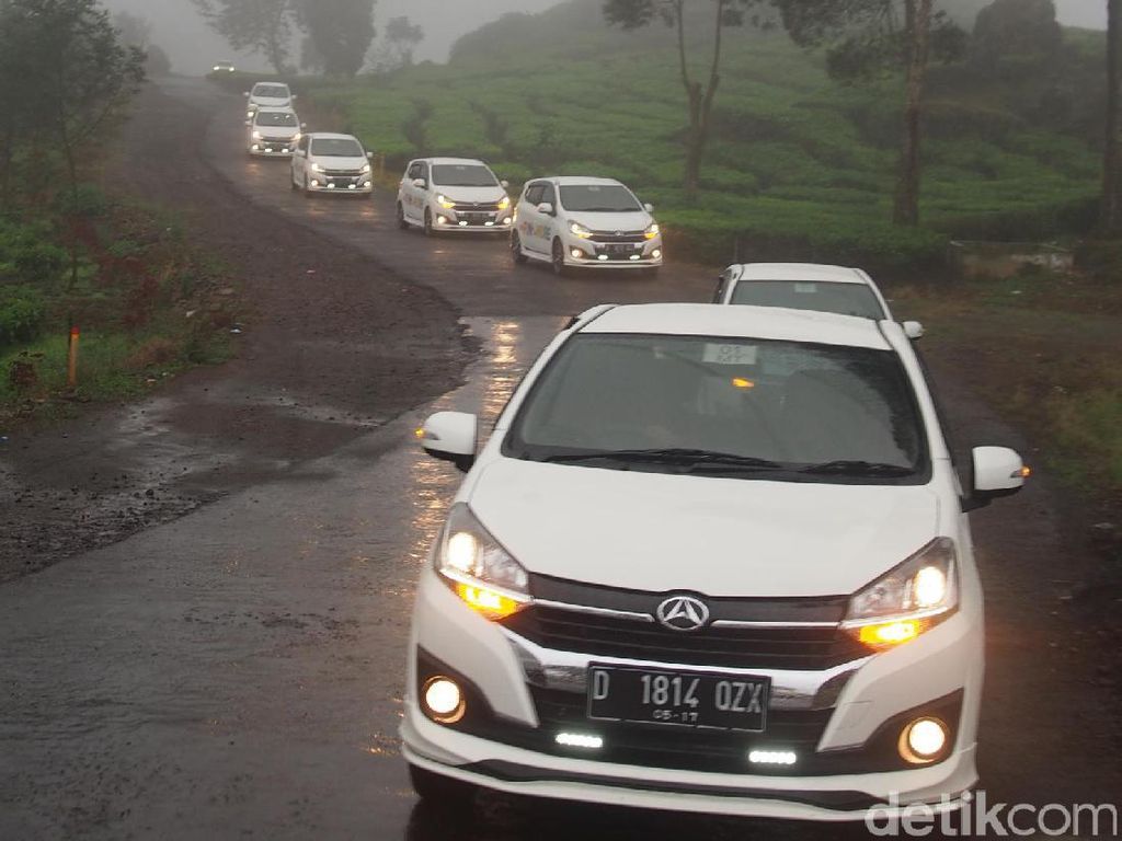 Naik Harga, Mobil-mobil Ini Masih di Bawah Rp 100 Juta Naik Harga, Mobil-mobil Ini Masih di Bawah Rp 100 Juta