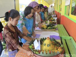 Suasana Ceria Siswa SD Cikopo Bandung Rayakan Hari Kartini