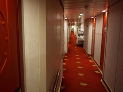 Berapa Ya Jumlah Kamar di Dalam Kapal Pesiar?