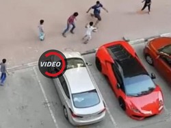 Ketika Lamborghini Dijadikan Gawang..