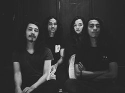 Menantikan Kolaborasi Mooner dan Black Horses Dalam Sebuah Konser